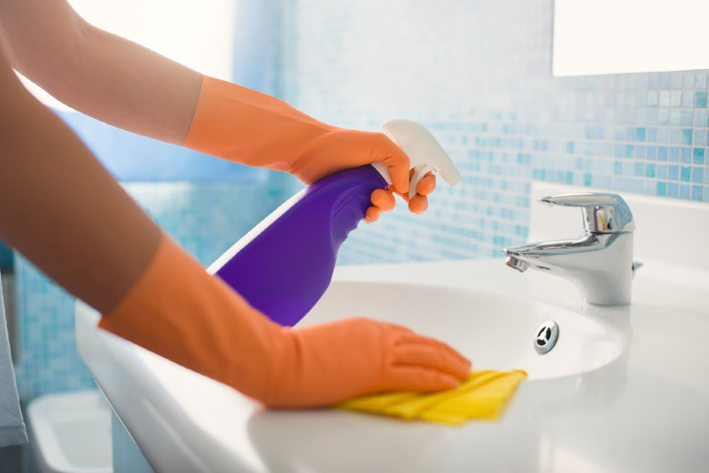 natural ways to keep your bathroom clean and fresh