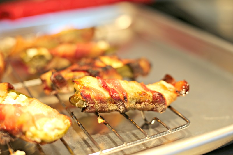 what jalapeno poppers should look like out of the oven