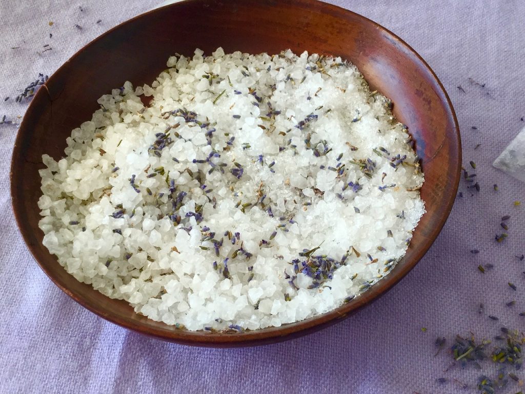 Lavendar bath salts - easy to make craft for kids. 