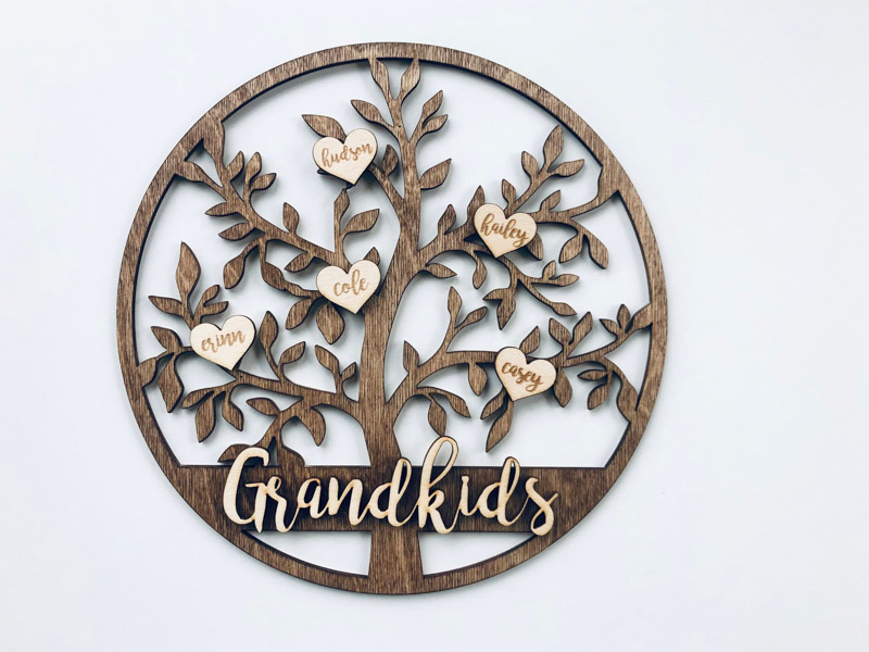 custom family tree with grandkids listed