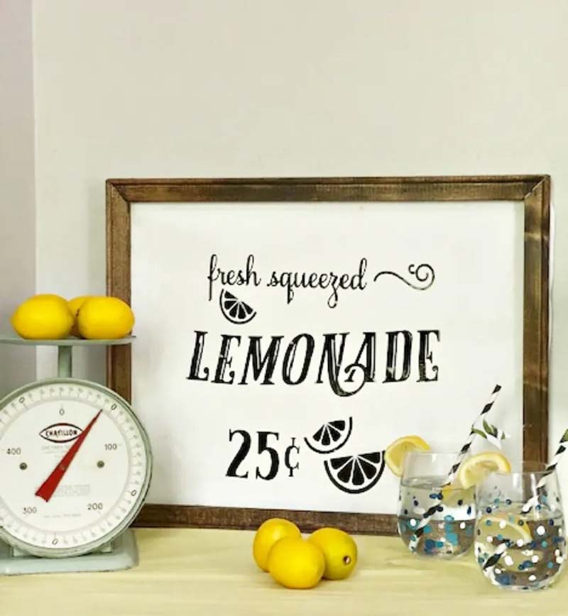 DIY reverse canvas lemonade sign for summer