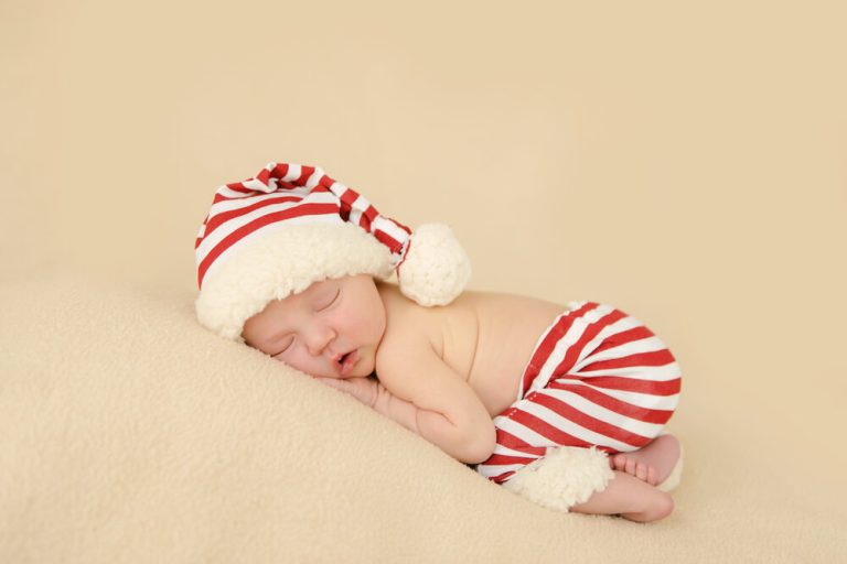 What to Get a Newborn for Christmas {30+ Thoughtful Gift Ideas} What Mommy Does