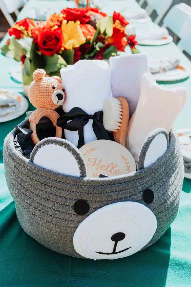 10+ New Baby Gift Basket Ideas What Mommy Does